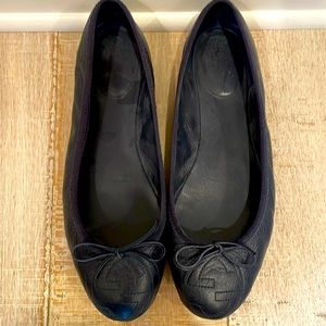 Gucci Women’s Navy loafers